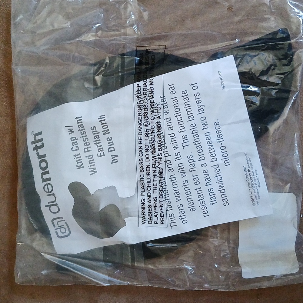 Due North Knit Cap w/ Wind Resistant Earflaps - black